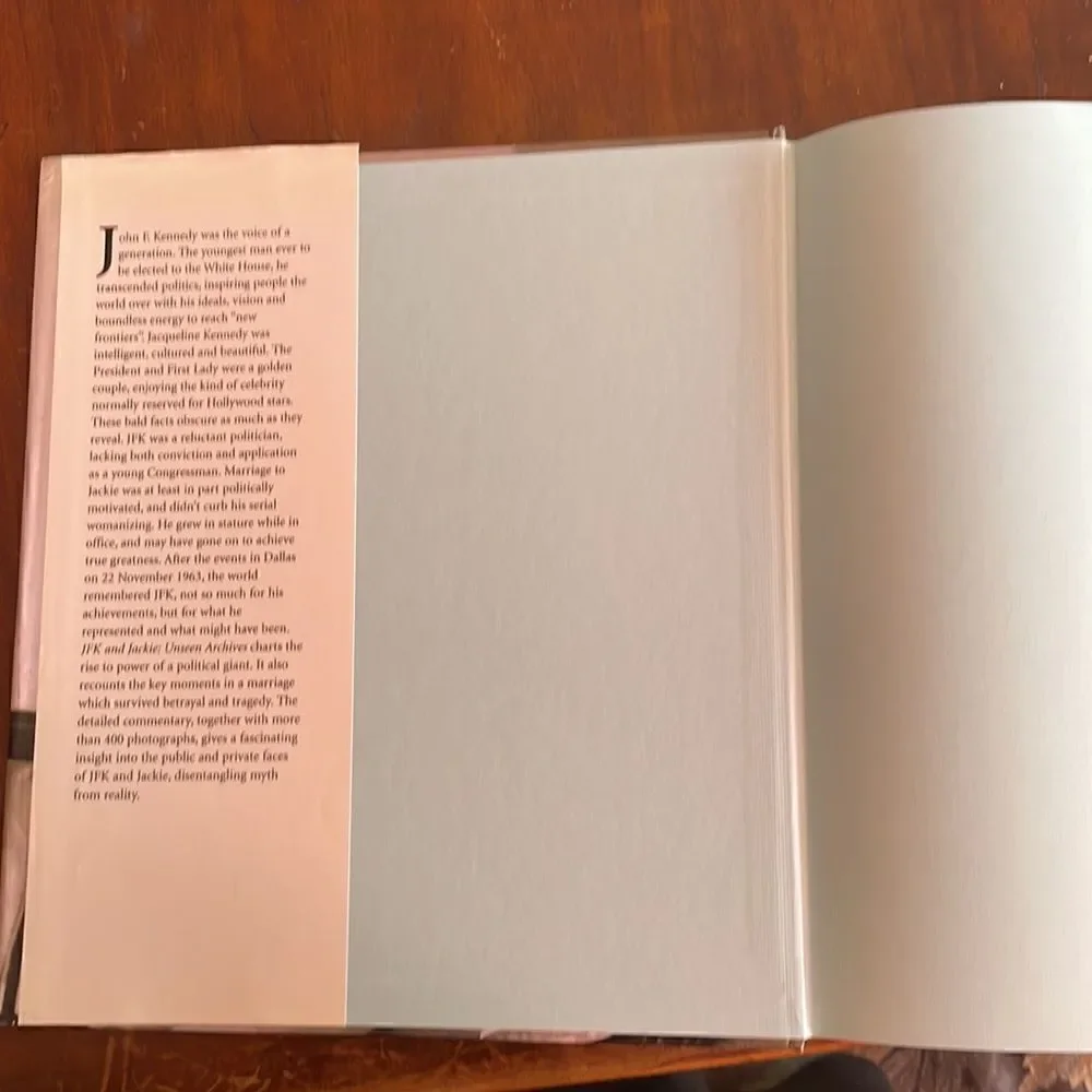 COFFEE TABLE BOOK JFK & JACKIE UNSEEN ARCHIVES